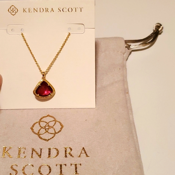 NWT Kendra Scott Kendal Gold Pendant Necklace in Iridescent Orchid Illusion - Picture 7 of 8